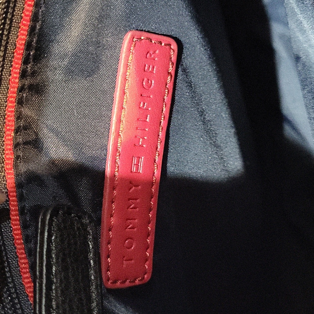 Tommy Hilfiger Crossbody Bag - Picture 7 of 12